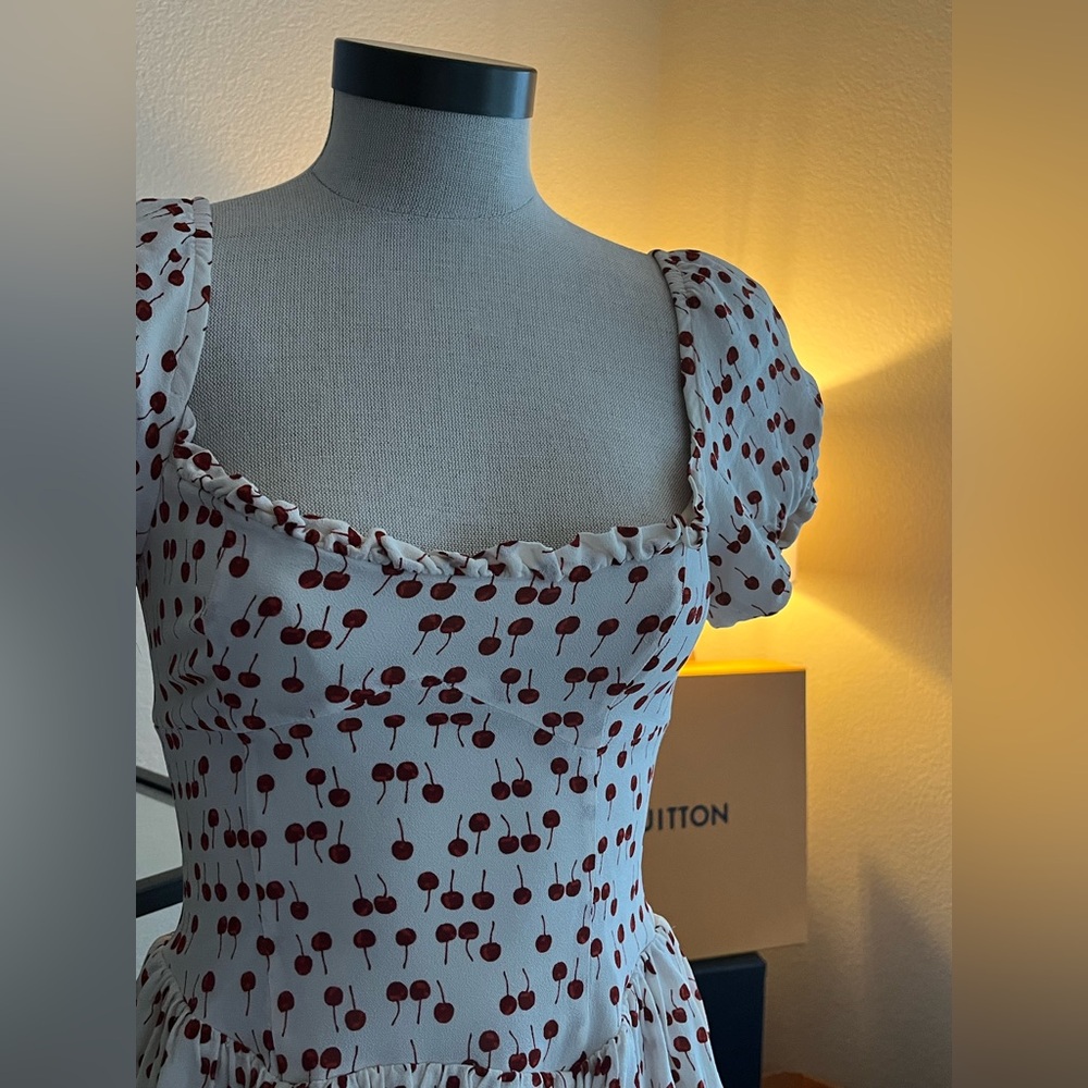 REFORMATION 🍒🍒 cherry dress size 2 🍒🍒🍒🍒🍒🍒🍒🍒🍒🍒🍒🍒🍒🍒🍒🍒🍒🍒🍒🍒🍒🍒🍒 - Picture 5 of 11